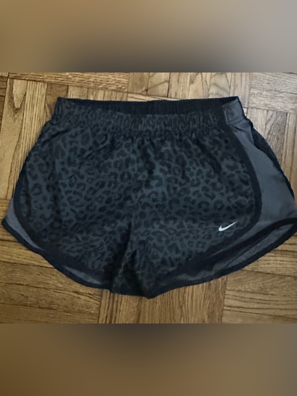 Nike Tempo Dri-FIT Leopard Print Running Shorts Black Gray Women’s Medium